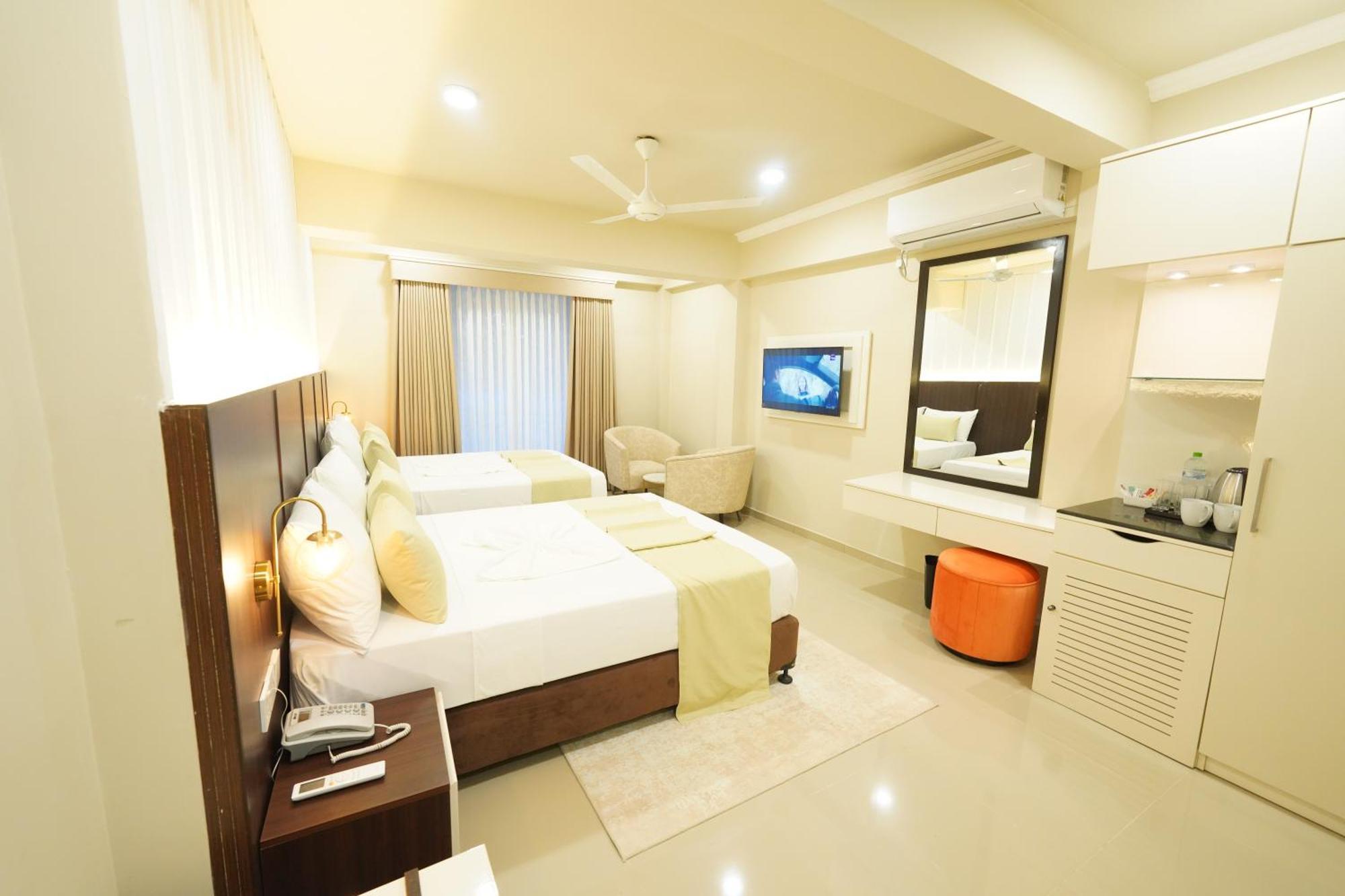 Hotel Grand Amanee รัตนปุระ ภายนอก รูปภาพ