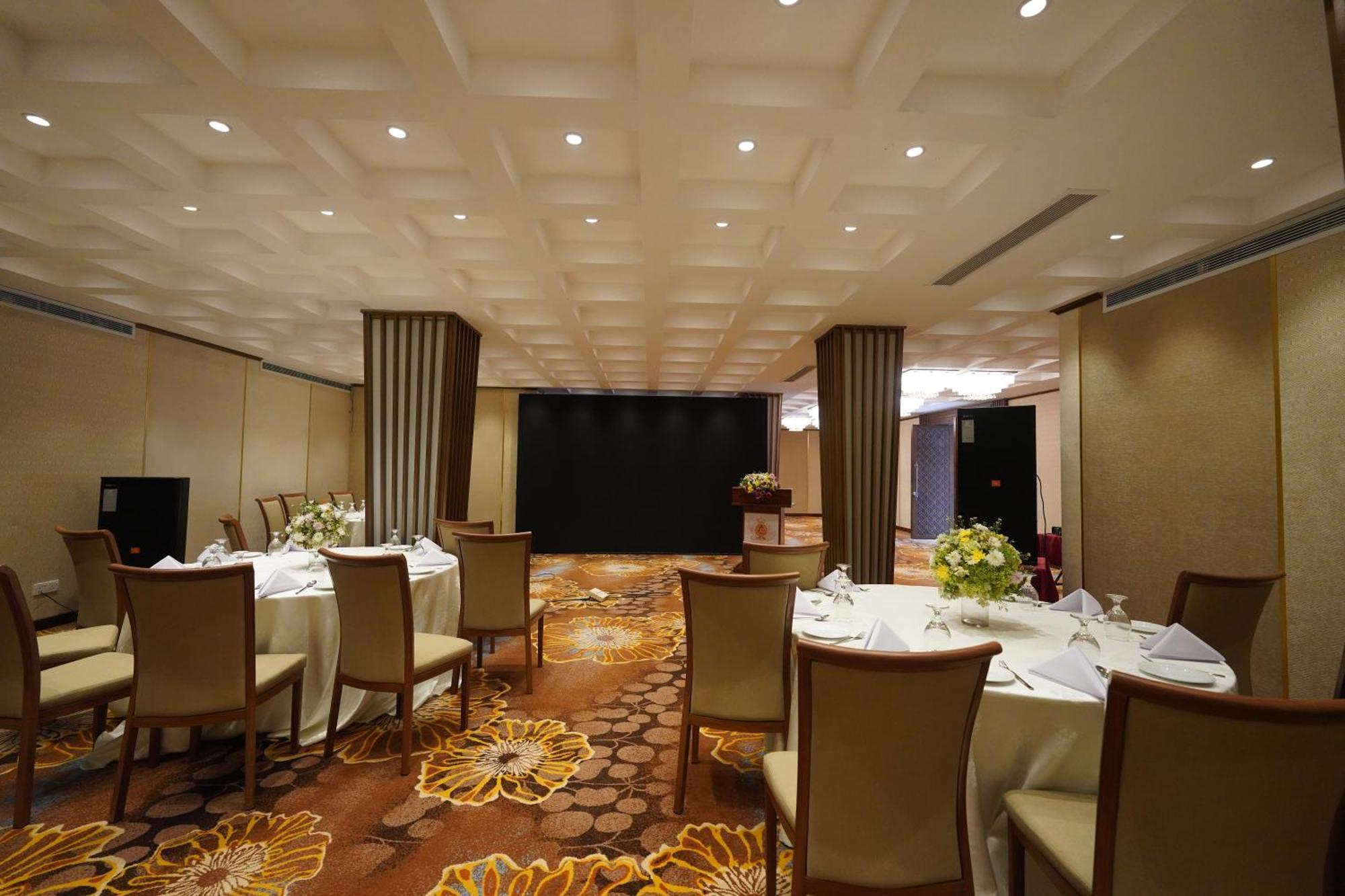 Hotel Grand Amanee รัตนปุระ ภายนอก รูปภาพ