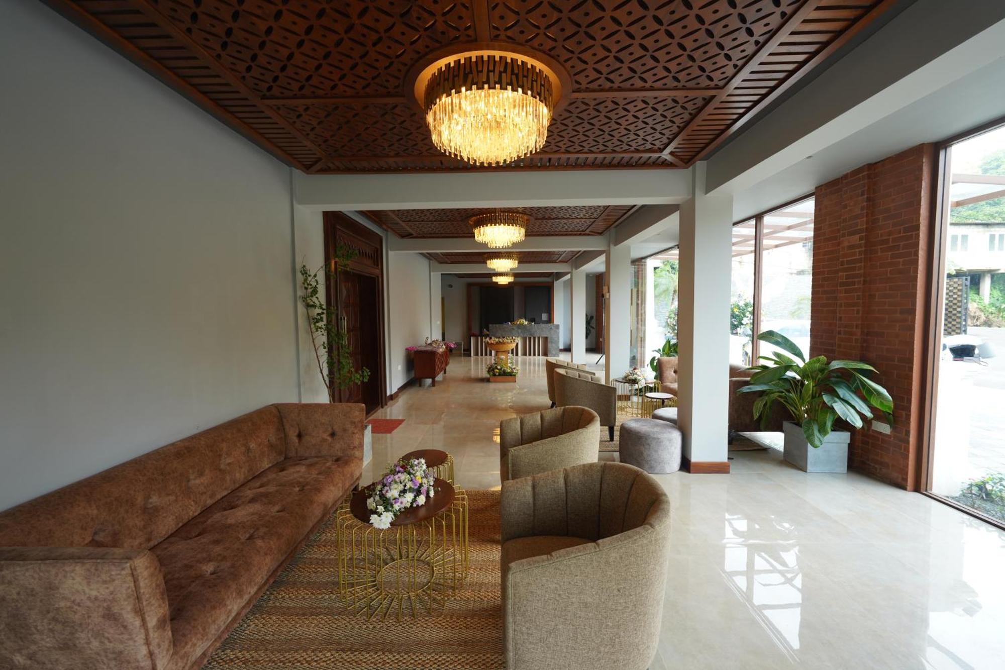 Hotel Grand Amanee รัตนปุระ ภายนอก รูปภาพ